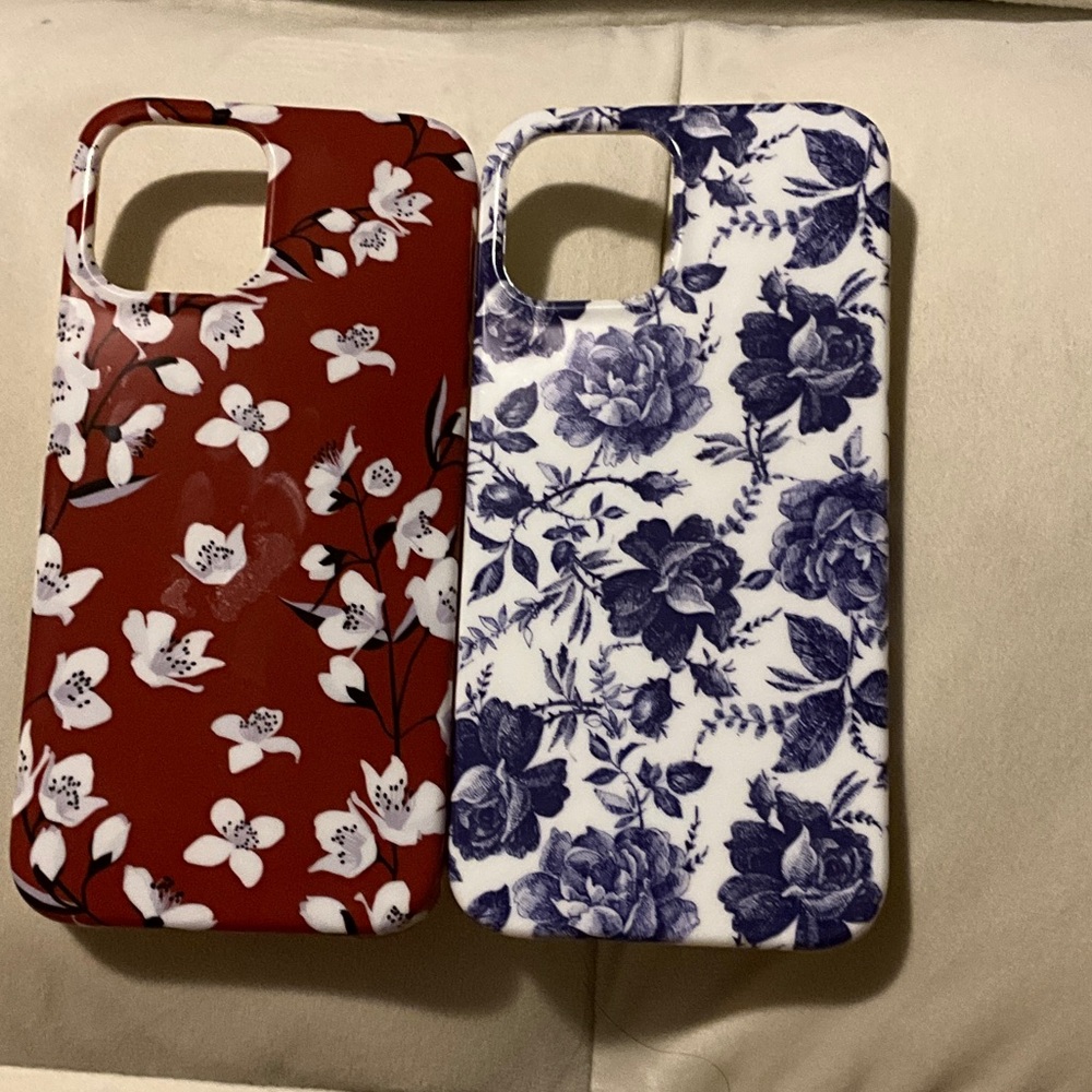 Floral Phone Case Set - Red and Blue